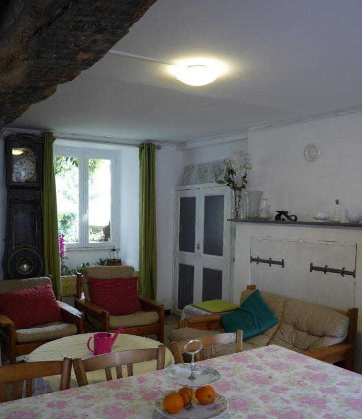 Les Miquelots Bed & Breakfast Pont-d'Ouilly Eksteriør bilde