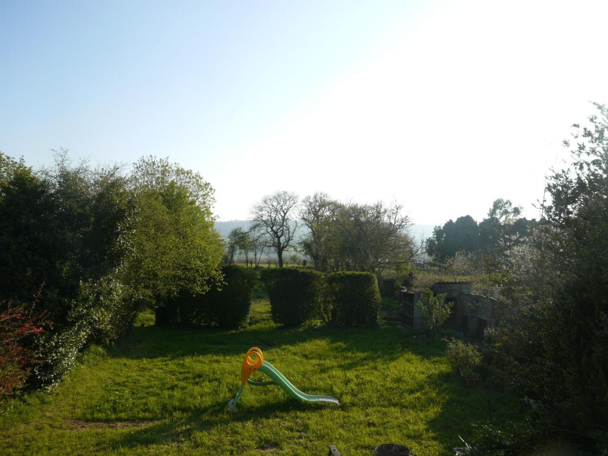 Les Miquelots Bed & Breakfast Pont-d'Ouilly Eksteriør bilde