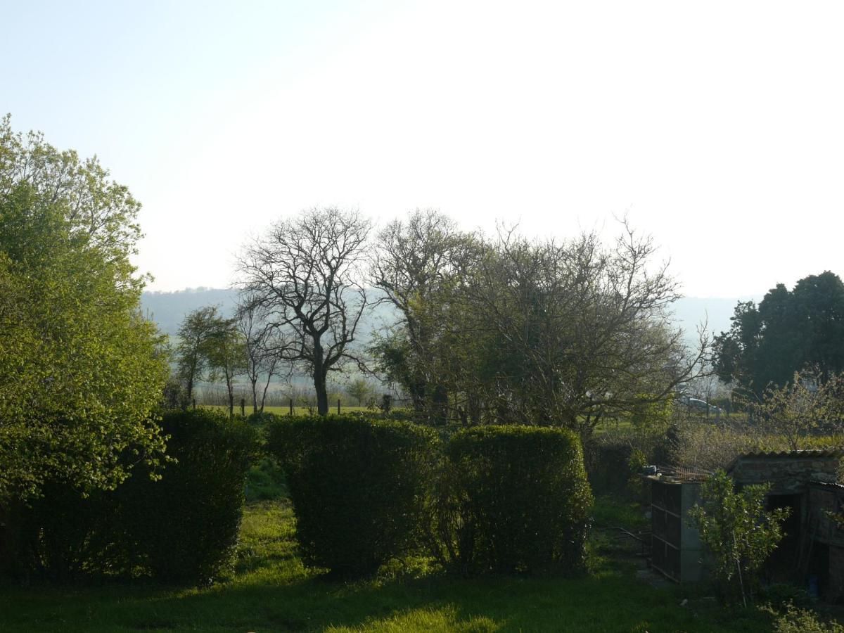 Les Miquelots Bed & Breakfast Pont-d'Ouilly Eksteriør bilde